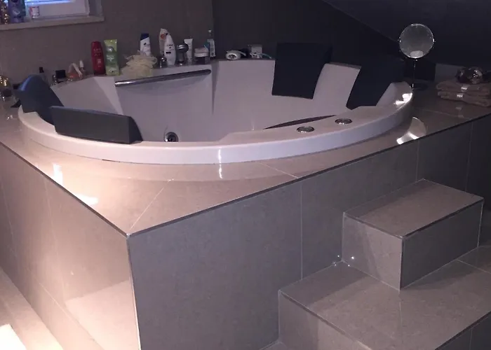 La Maison-blanche Villa *